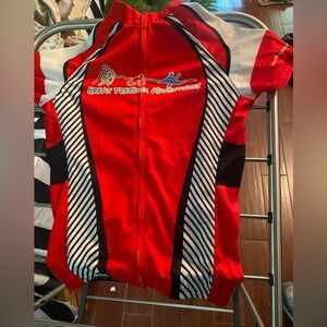 PRIMAL WOMANS RACE CUT BIKE JERSEY GREAT FREEDOM ADVENTURES SMALL RED/BLACK